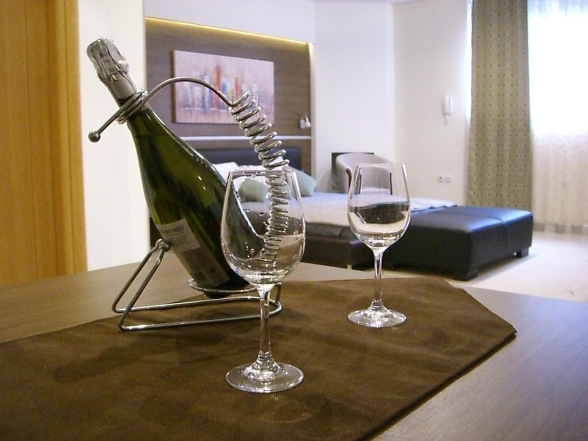 Centar Lux Vrsac Apartment Luaran gambar