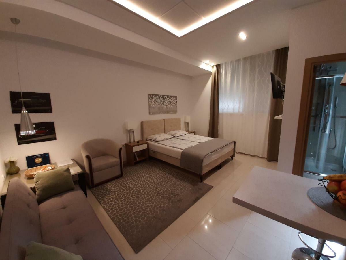 Centar Lux Vrsac Apartment Luaran gambar